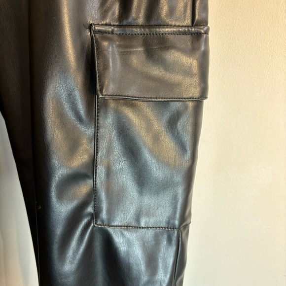 GAP Sz M Easy Pant Faux Leather Straight Leg Cargo Style Elastic Waist NEW - Picture 6 of 13